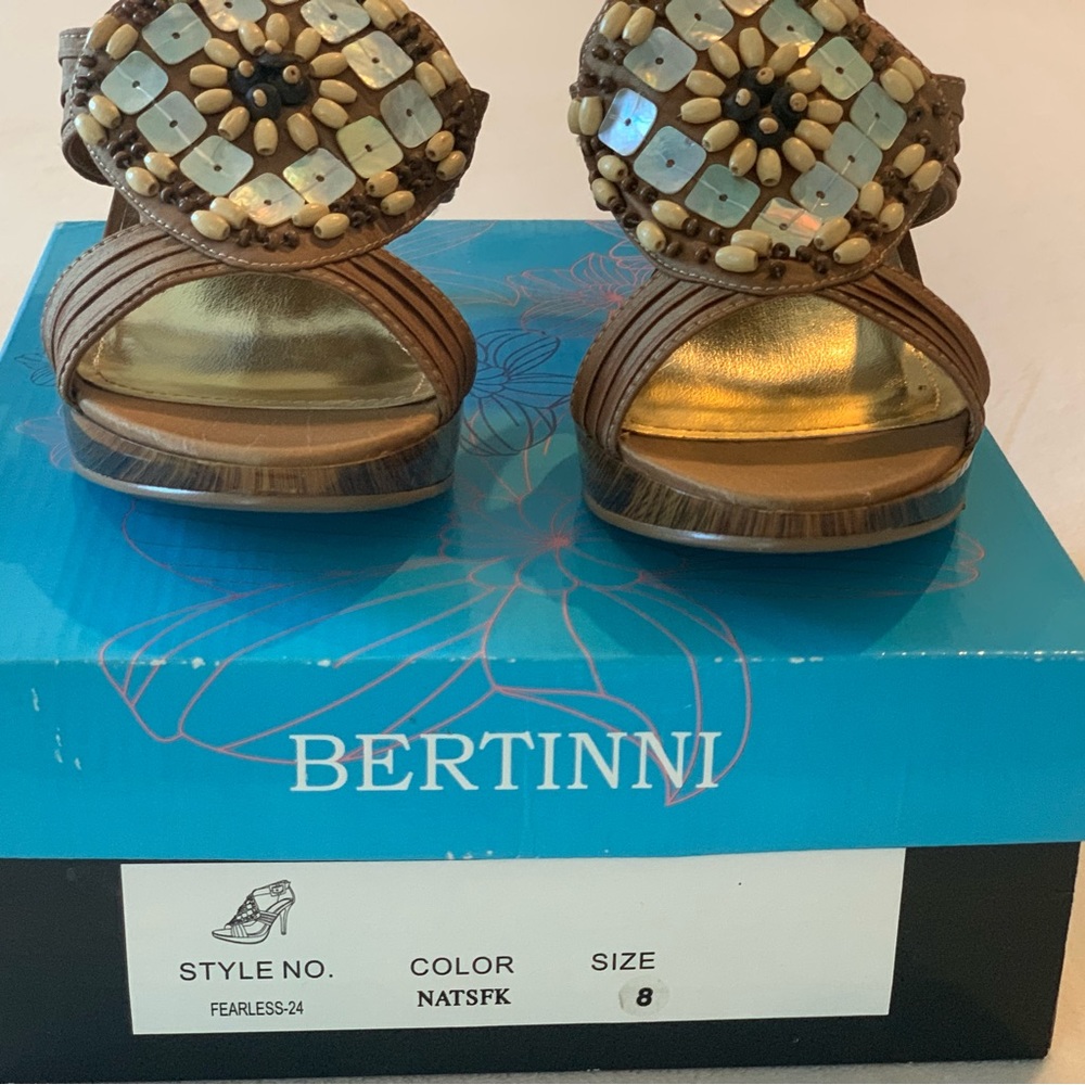 Bertinni Fearless-24 size 8 heel - Picture 2 of 12